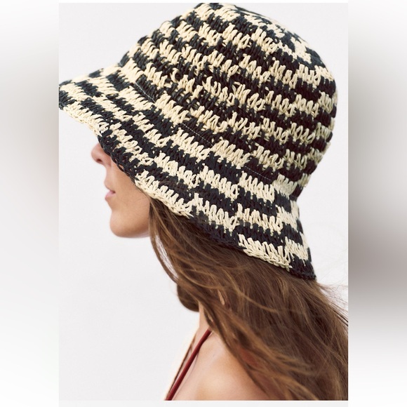 Checkered Bucket Hat - Picture 1 of 5